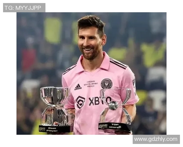 足球明星私人服装独特风格揭秘时尚穿搭图片欣赏