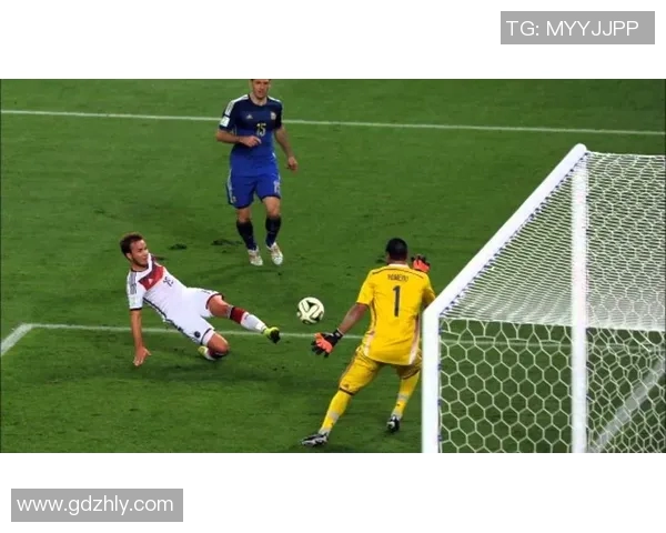 足球明星绝技全解析足球场上的传奇瞬间与技巧展示