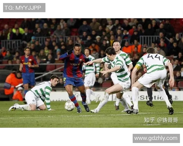 南京足球队盯防策略分析与比赛表现的得失探讨